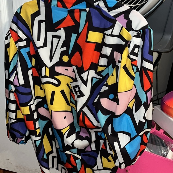 Never been worn. Colorful, abstract, 3/4 sleeve blouse. - Picture 3 of 3